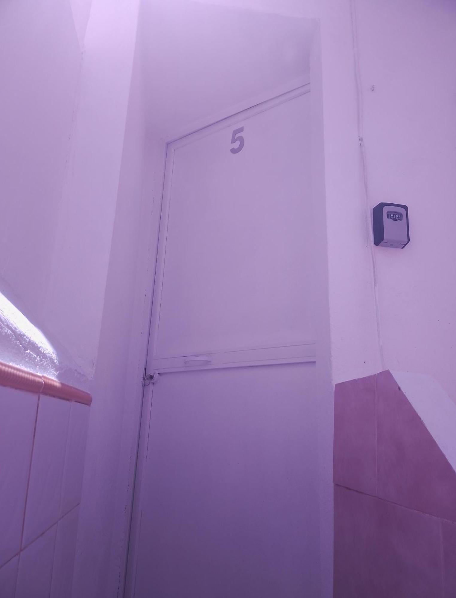 Malaga Center Rooms الغرفة الصورة